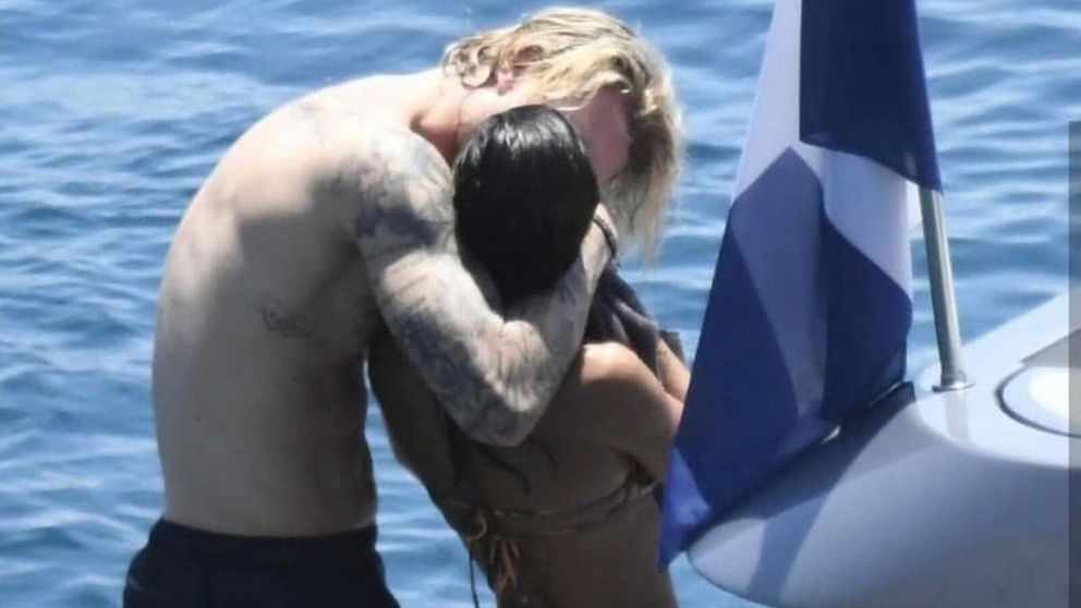 María del Mar y Loris Karius fueron escrachados por papparazzis juntos en Grecia.