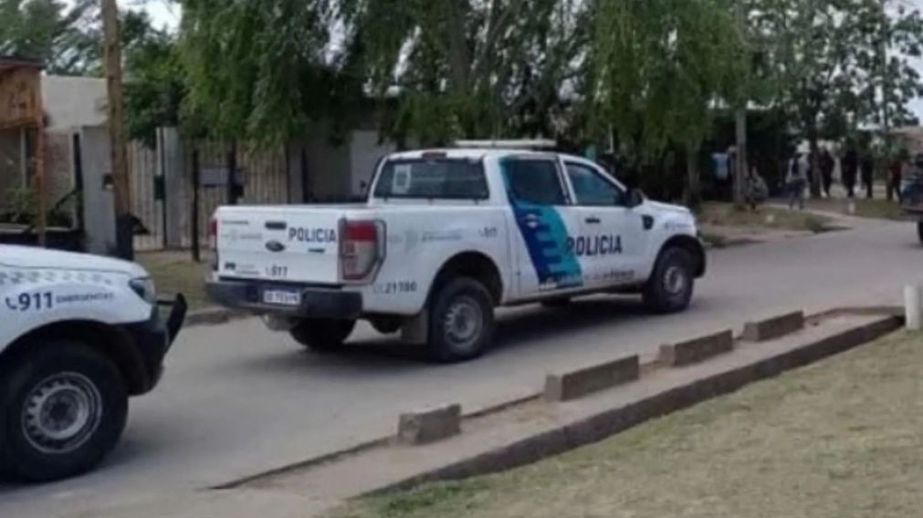 Los policías se apersonaron en el escenario del altercado.