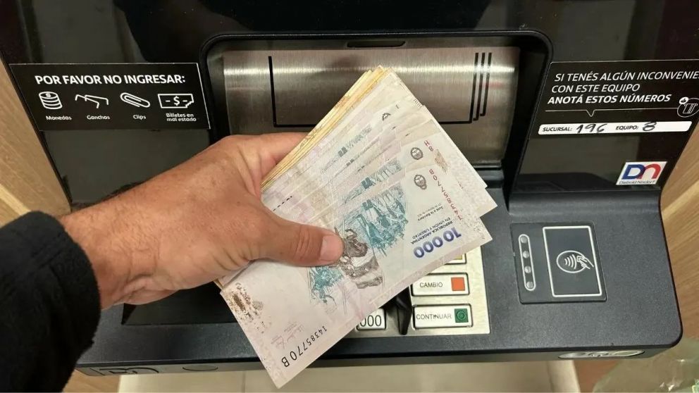 El aguinaldo de diciembre 2025 llega con dudas y excepciones: no todos los trabajadores lo cobrarán.