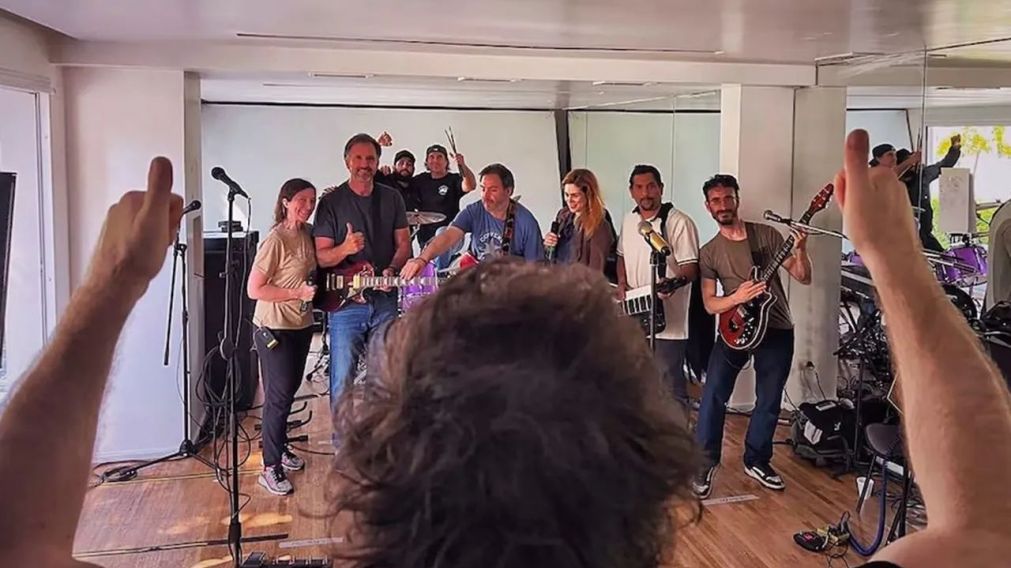 Quiénes son los integrantes de "La Banda Presidencial", el grupo que acompaña a Javier Milei en su show en el Movistar Arena