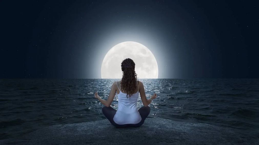 Octubre 2025: descubre qué signos brillarán con la Superluna