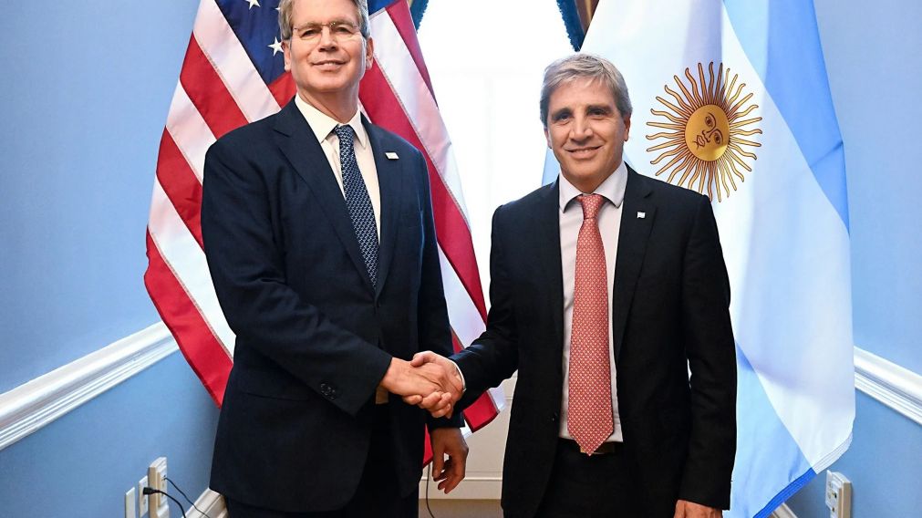 Scott Bessent recibi� a Luis Caputo.