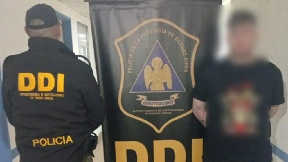 Este es el sujeto que resultó aprehendido por los investigadores policiales.