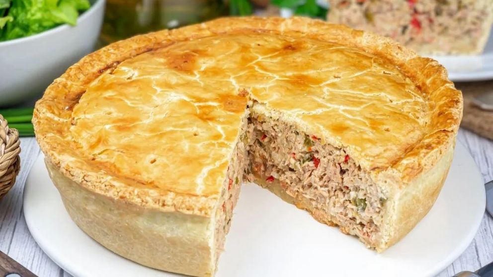 Receta para hacer tarta de atún casera, fácil y muy liviana para el almuerzo o la cena.