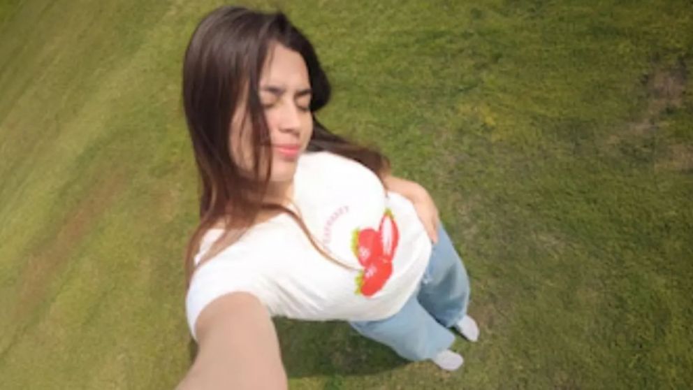 La joven habría mantenido contacto telefónico con un hombre minutos antes de que se perdiese su rastro