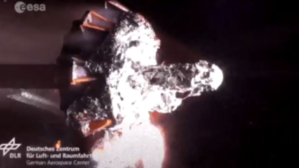 El objeto se desintegra a miles de grados fundiendo incluso las partes más voluminosas de las sondas.