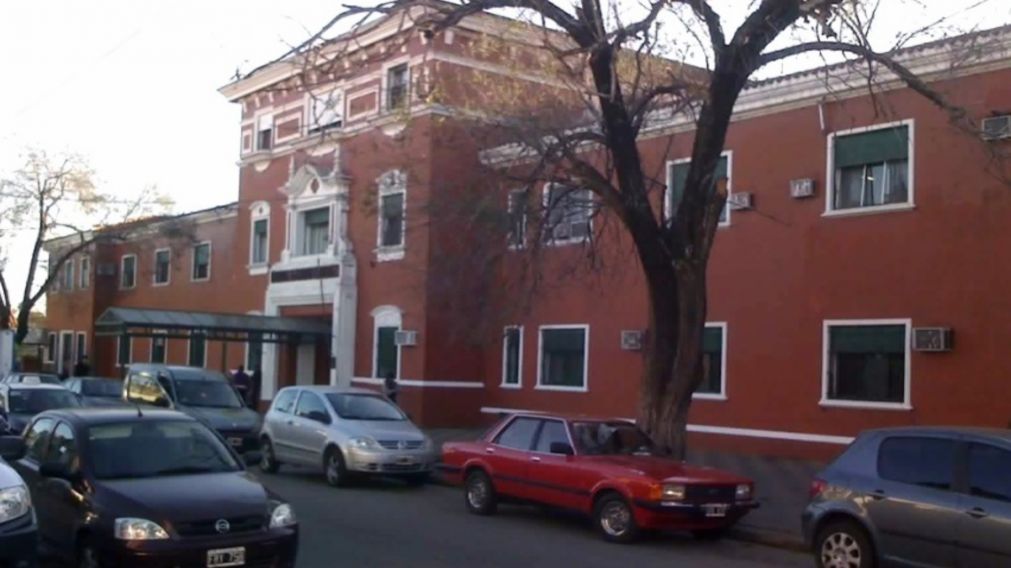 La víctima perdió la vida en este centro asistencial de la ciudad de La Plata.