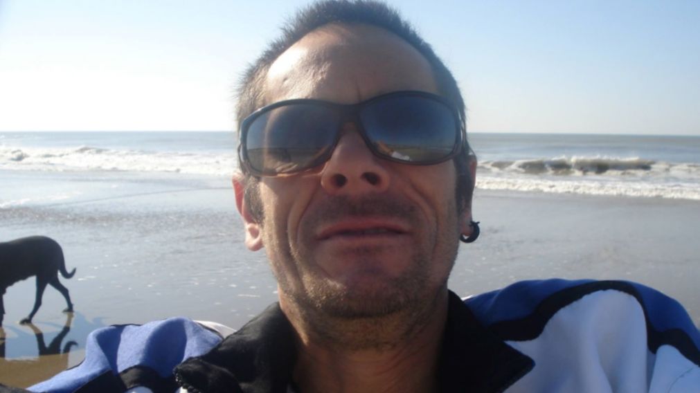 Fernando Marcelo Báez fue asesinado por tres delincuentes que le intentaron robar el automóvil.