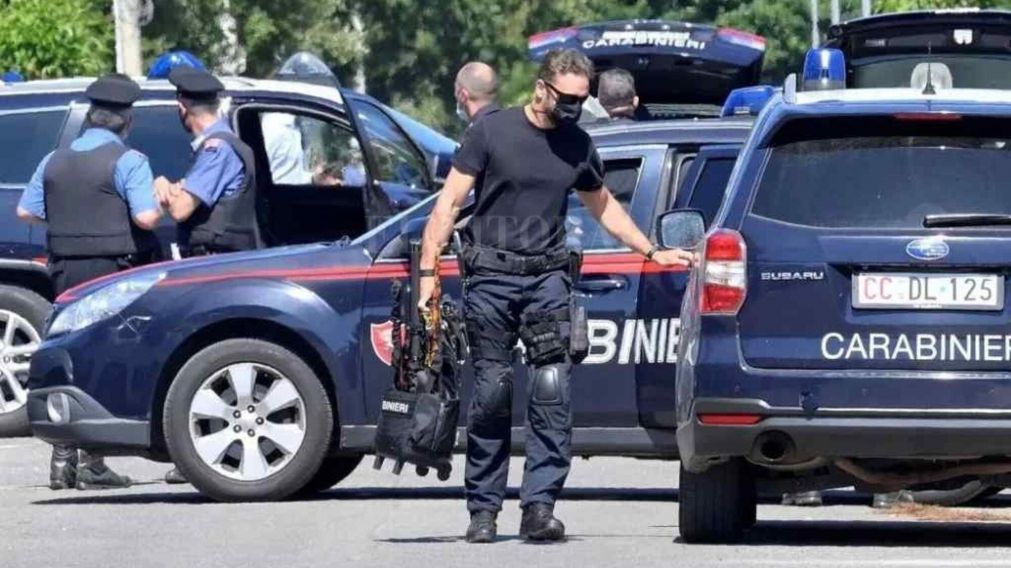 La bomba estaba dentro de un auto Smart, aparcado en las inmediaciones del estadio.