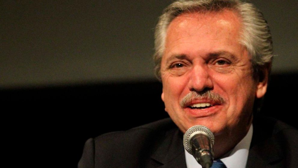 Alberto Fernández felicitó al flamante primer ministro de Israel y lo llamó a "renovar los vínculos".