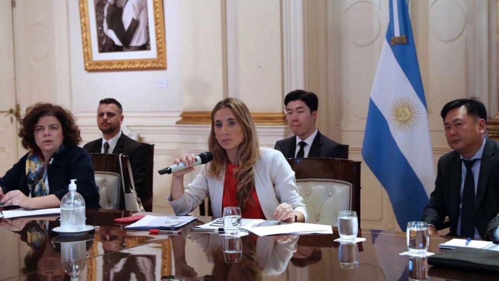 Nicolini aseguró que el país "seguirá avanzando de manera sostenida" con el plan de vacunación contra el Covid.