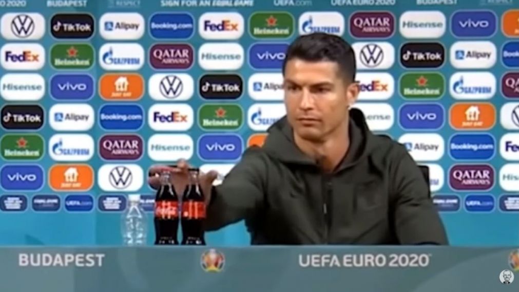 El delantero de la Juventus no sabía que lo estaban grabando ni que tenía el micrófono abierto.