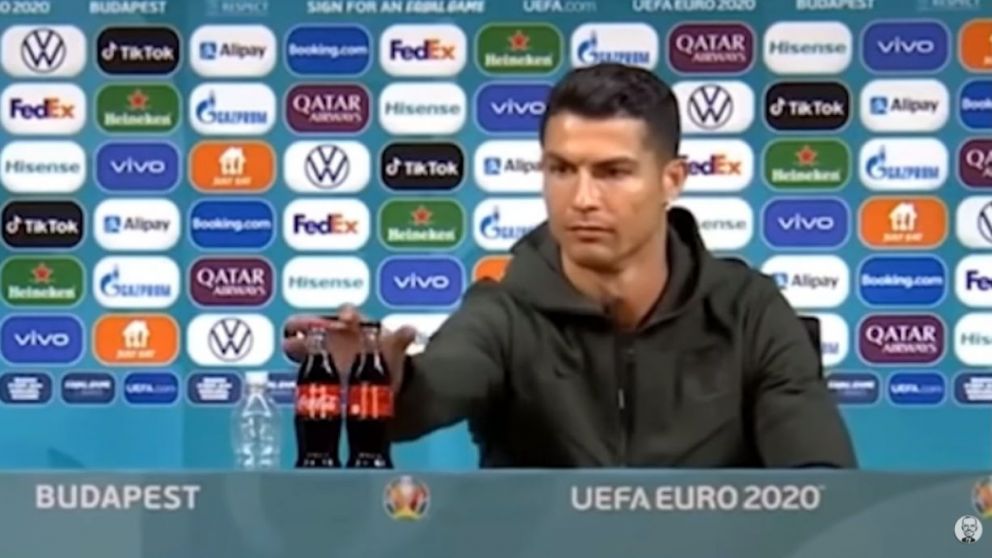 El delantero de la Juventus no sabía que lo estaban grabando ni que tenía el micrófono abierto.