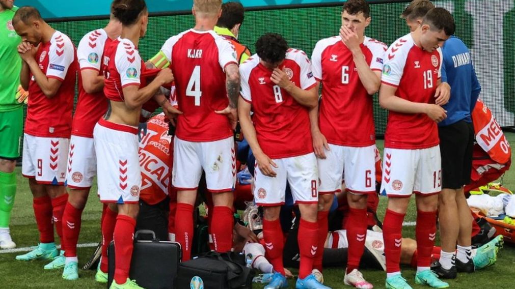 “Fuimos llamados al campo de juego cuando Christian se desplomó. Yo no lo había visto caer", explicó unos de los médicos de la selección.