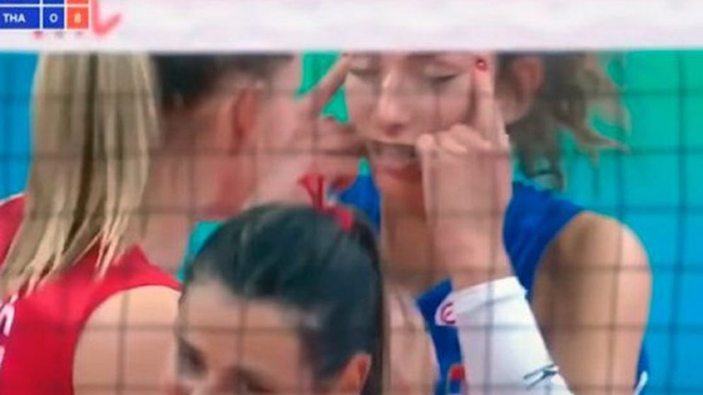 Djurdjevic pidió disculpas en sus redes sociales pero igualmente la suspendieron dos fechas.