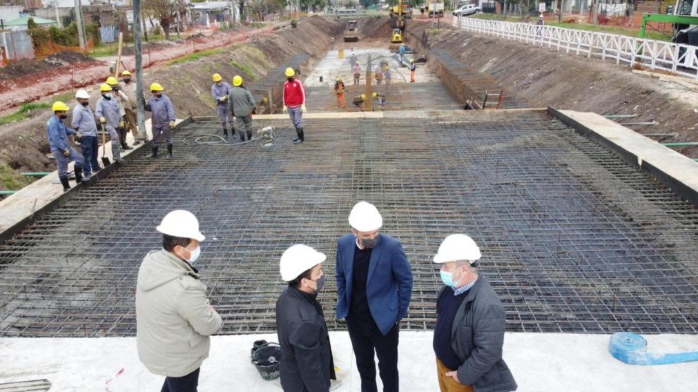 El intendente Andr�s Watson junto al ministro de Obras P�blicas de la Naci�n, Gabriel Katopodis