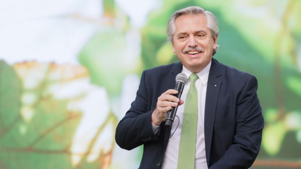 El Presidente destacó que hay que generar "conciencia en las nuevas generaciones sobre la importancia de cuidar el medio ambiente" (Prensa Presidencia)