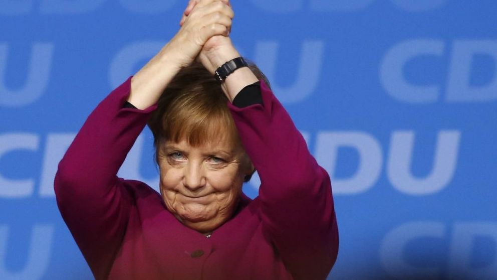 La CDU se impuso con el 36% de los votos según una encuesta de boca de urna y le sacó casi 14 puntos a su principal competidor, la alternativa derechista Alemania por Alemania (AfD), que obtuvo el 22,5%.