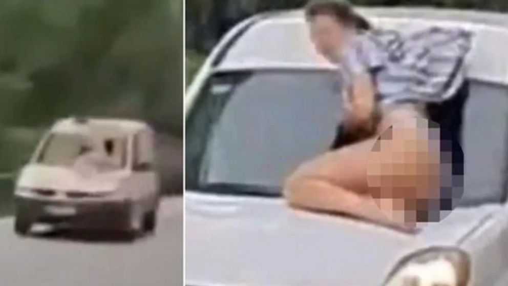 A la mujer se le subió la falda del vestido por el viento que provocaba la alta velocidad del vehículo,