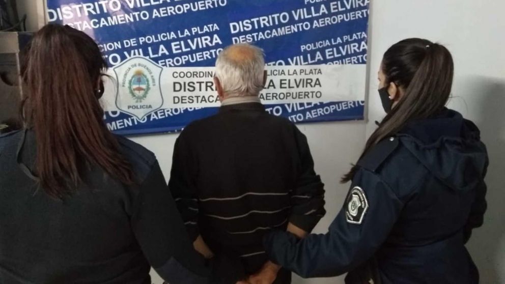 Depravado detenido en el destacamento Aeropuerto, de La Plata.