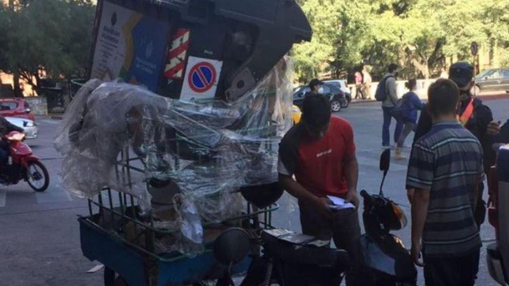 Los jóvenes ladrones que hurtaron el contenedor tienen 19 y 20 años.