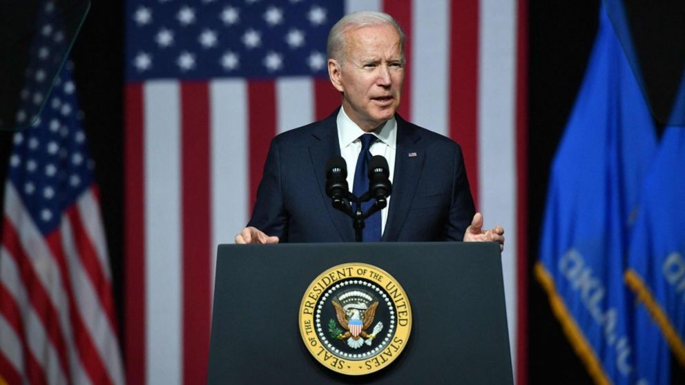 El presidente estadounidense Joe Biden se reunió con sobrevivientes de la masacre de Tulsa.