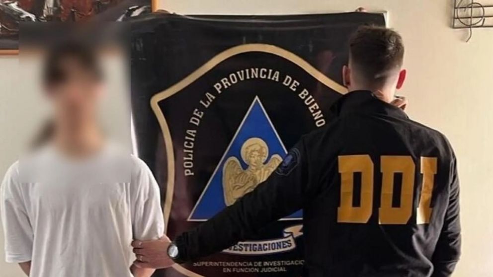 Este es el sujeto que resultó aprehendido en el procedimiento.