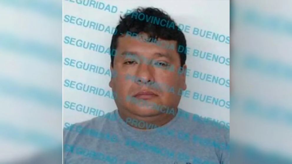 Alex Roger Ydone Castillo prófugo por el triple crimen.