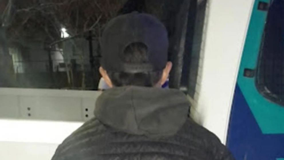 Este es el menor que fue aprehendido en el procedimiento.