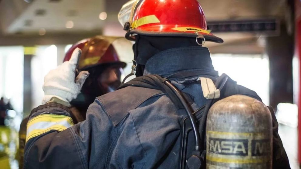 Dos nenas perdieron la vida en un incendio originado esta tarde en una iglesia evangélica.