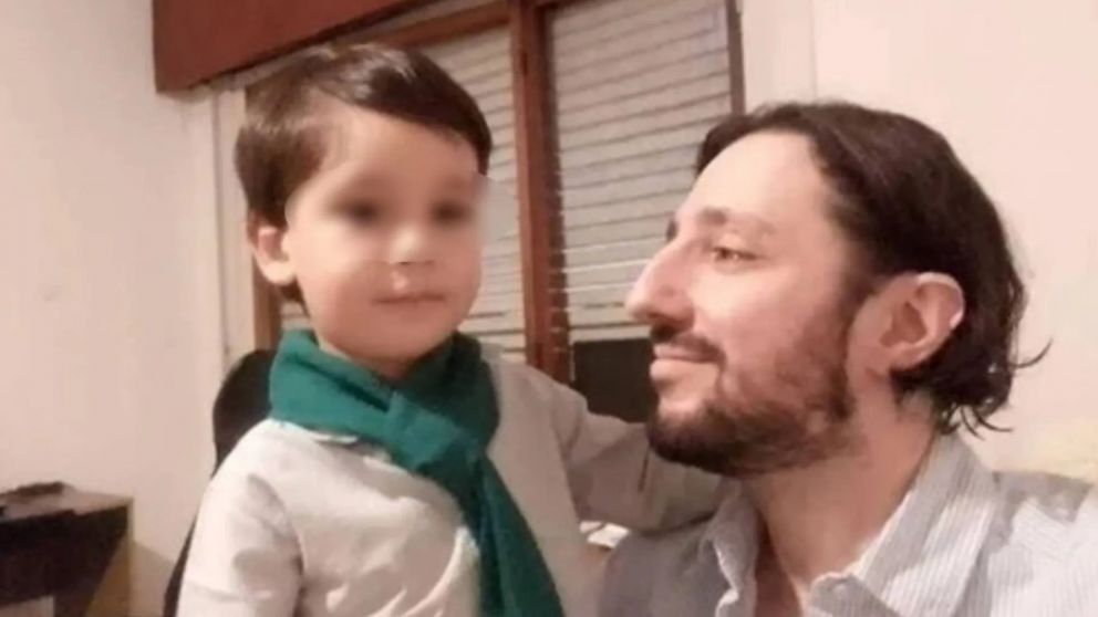 El presunto homicida había escapado con su hijo de 5 años.