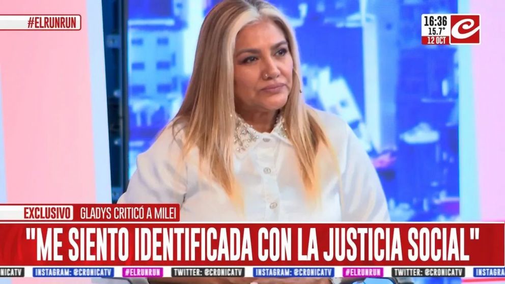 La cantante estuvo en los estudios de Crónica.