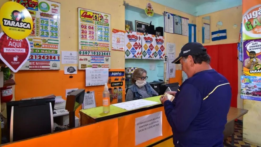 La noticia del millonario ganador mantiene en vilo a la provincia mientras su identidad sigue sin conocerse.