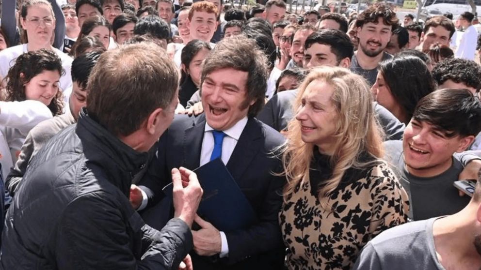 A qué hora y donde es el acto de cierre de campaña de Javier Milei para las elecciones 2025.