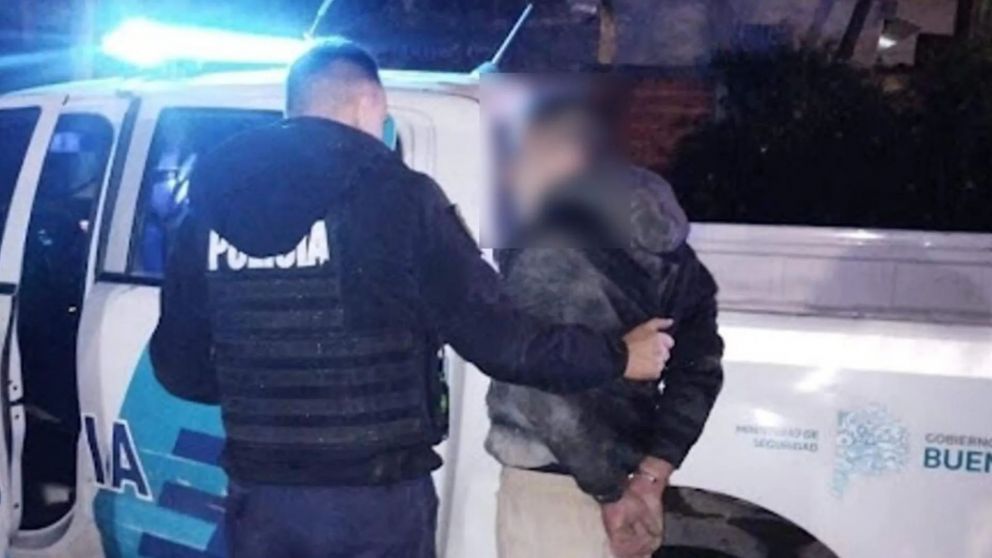 El individuo que fue capturado por las autoridades policiales.