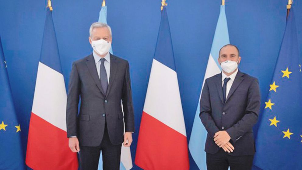 El ministro Guzmán y el presidente del Club de Paris, en abril pasado