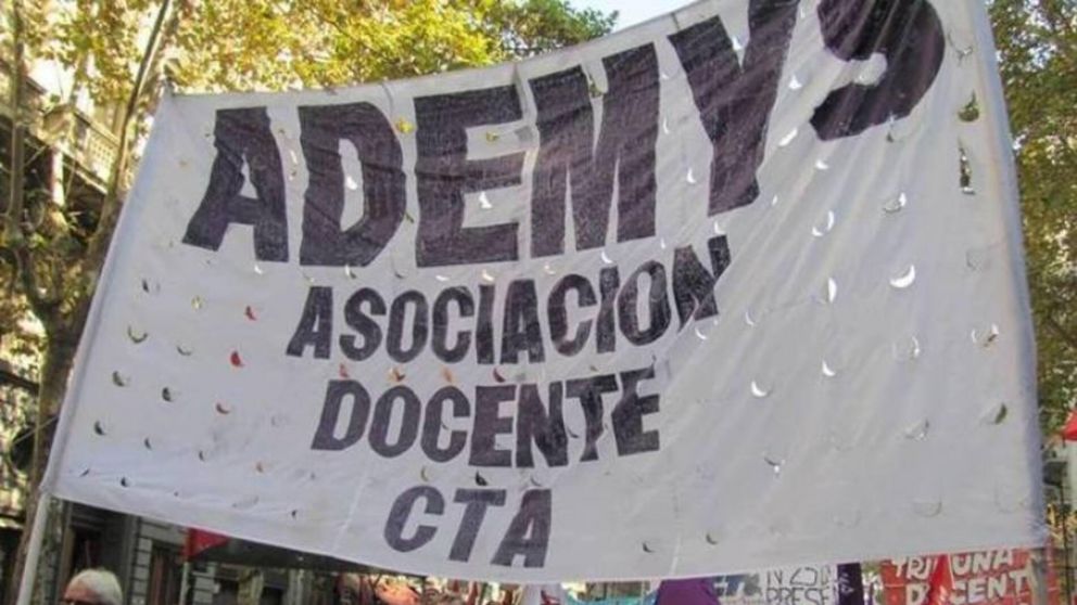 El secretario adjunto de Ademys, Jorge Adaro, pidió que en las escuelas porteñas se mantenga "el vínculo virtual".