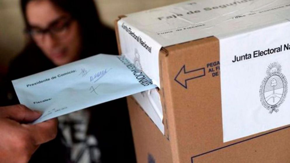 Estudian incrementar la cantidad de centros de votación: no habrá más de ocho mesas en cada edificio.