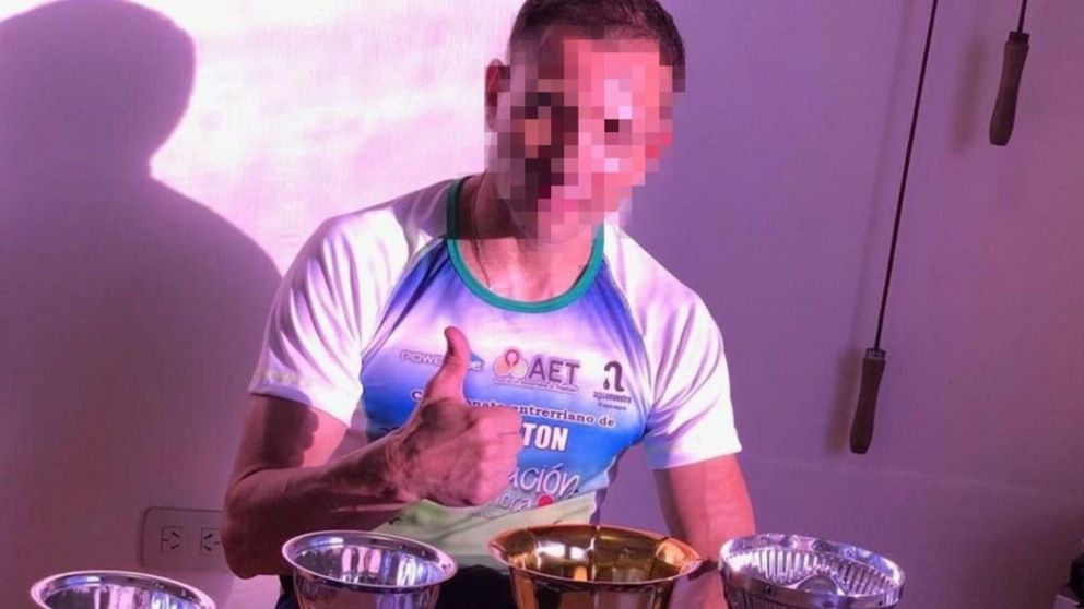 El atleta acusado quedó bajo prisión preventiva por orden del juez.
