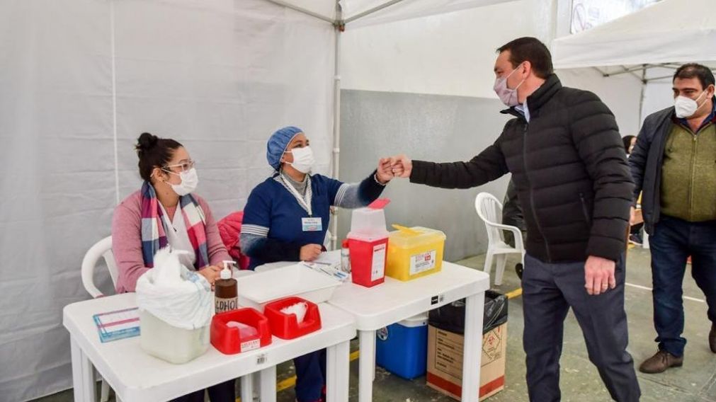 Watson: “Superamos las 100 mil dosis aplicadas de la vacuna contra el coronavirus en Florencio Varela”.
