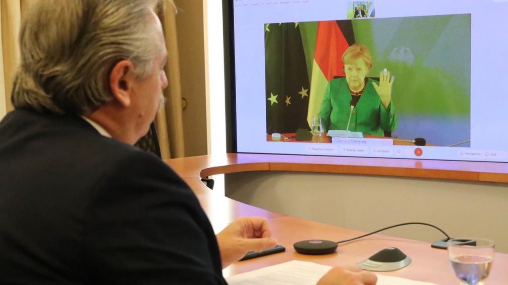 Alberto Fernández dialogó 40 minutos con la canciller alemana, Angela Merkel.