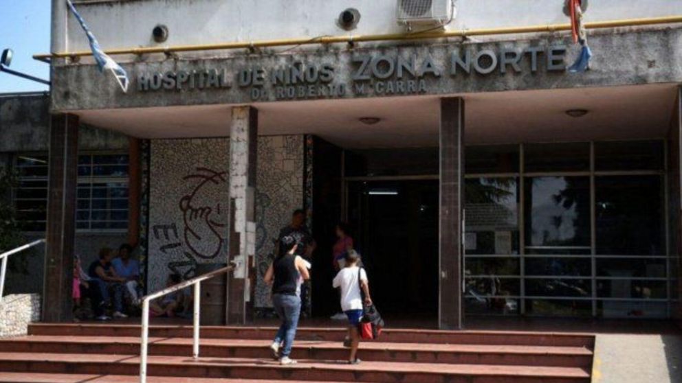 La bebé de 8 meses se encuentra internada en el Hospital de Niños Zona Norte de Rosario, en grave estado.