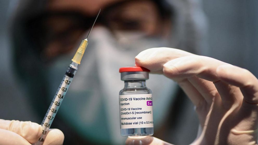 Está prevista la llegada de más dosis de AstraZeneca a Argentina (Gentileza: AFP).