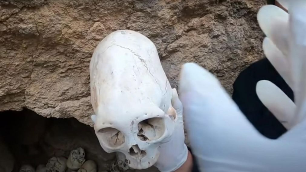 Encontraron calaveras alargadas en Perú: para los ufólogos, son de extraterrestres