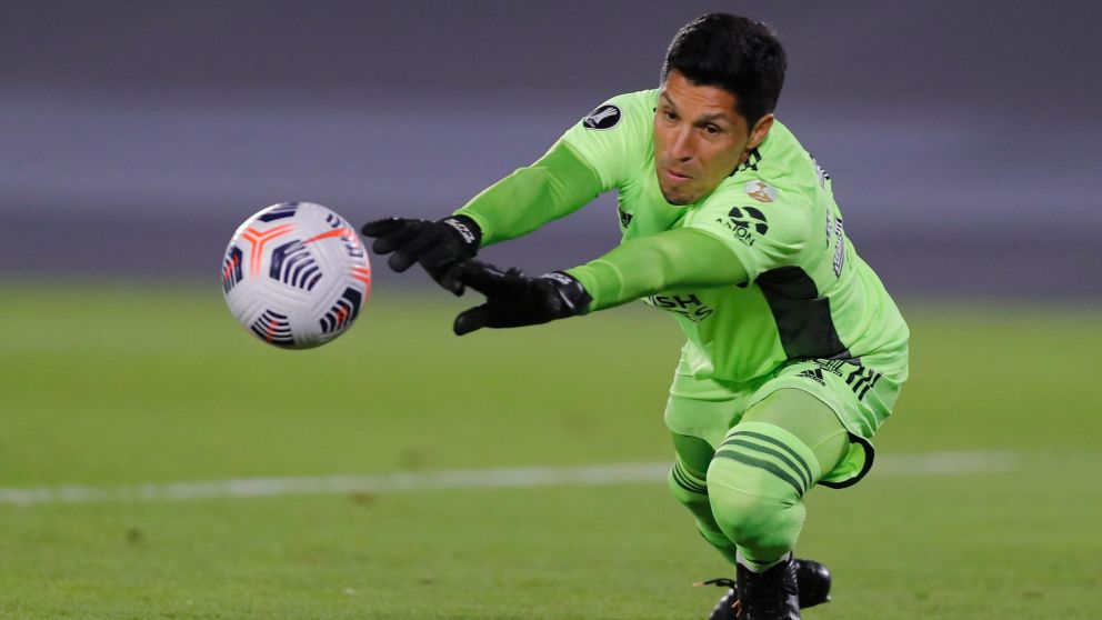 Enzo Pérez y su noche consagratoria ante Independiente Santa Fe (Télam).