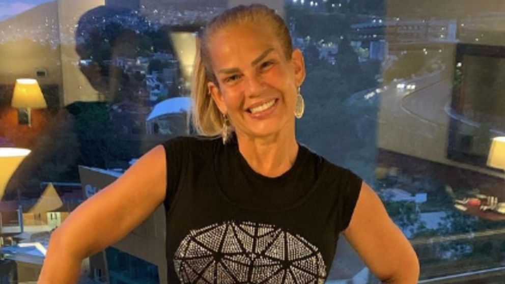 La actriz de 53 años se mostró sin pudor en vivo por televisión nacional.