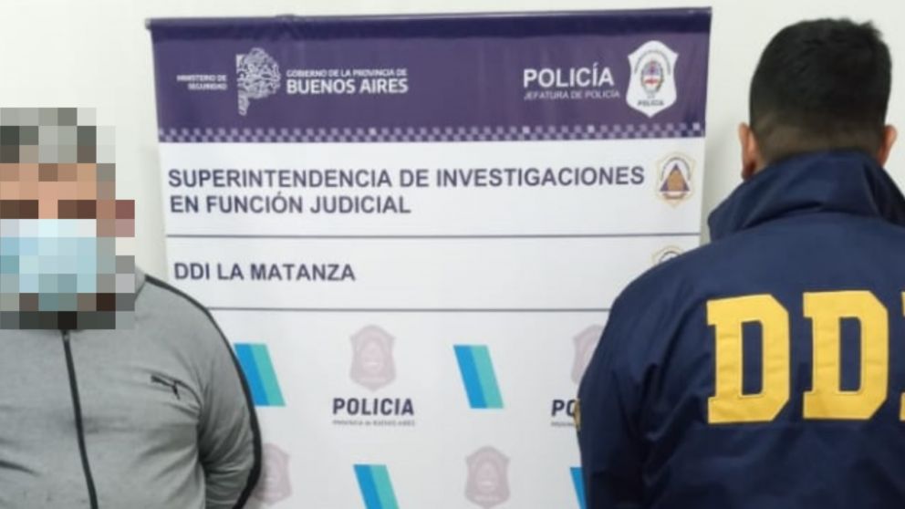 Este es el individuo, de 50 años. que era buscado por la muerte de las víctimas.