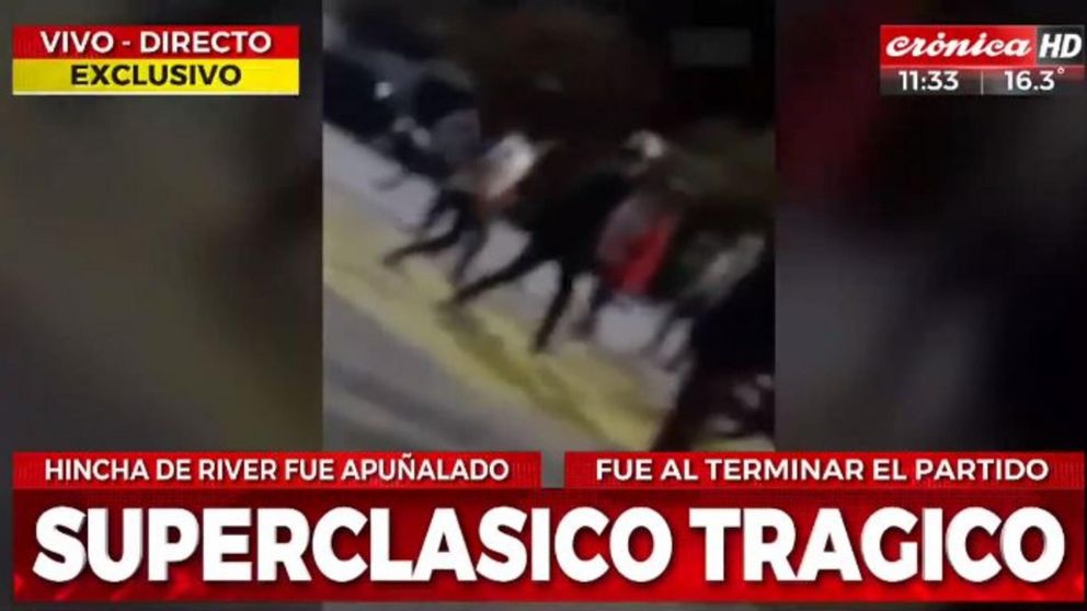 La pelea se originó a la salida de un bar tras el superclásico (Captura de TV).