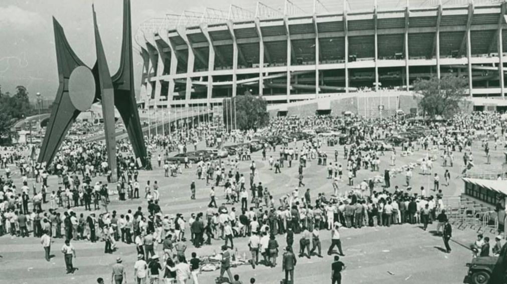 El 29 de mayo de 1966 se inauguró el Estadio Azteca de México.