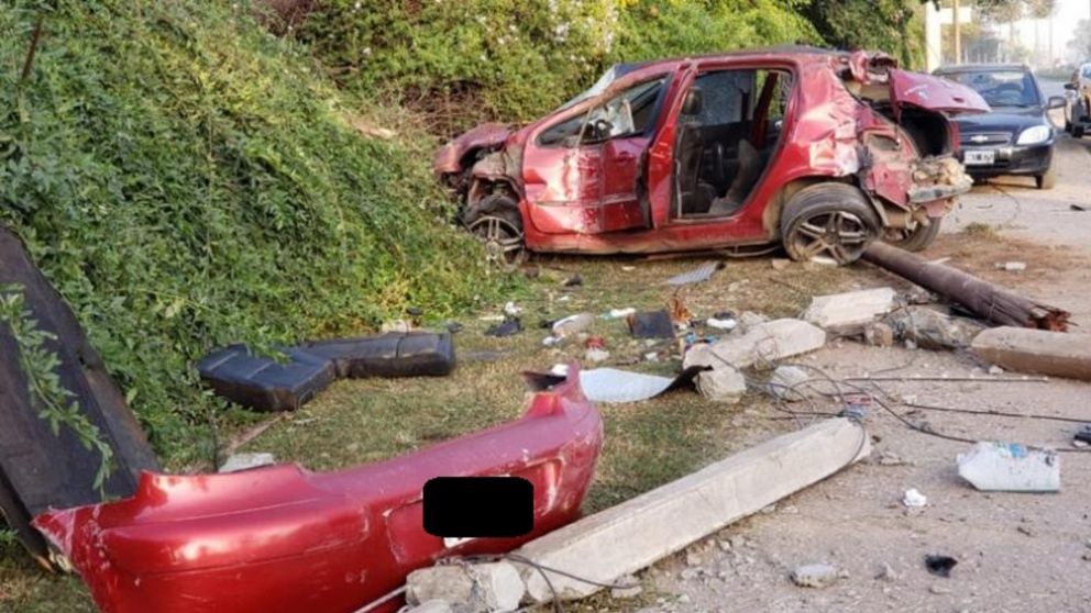 Un hombre perdi� la vida en C�rdoba tras un tr�gico accidente en el Camino Interf�bricas (gentileza El Doce).